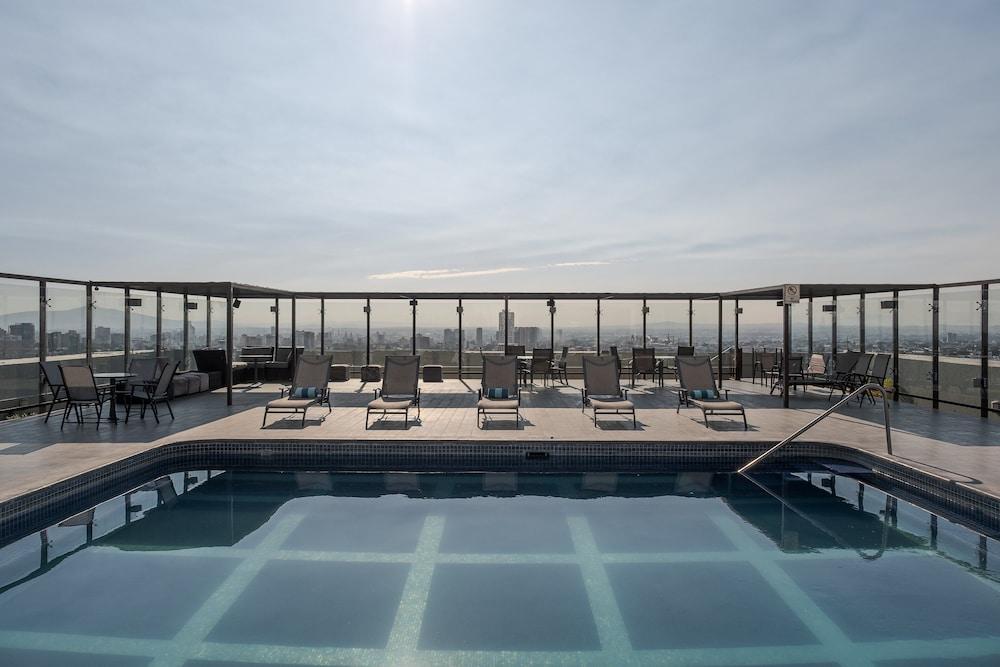 swimming pool spa