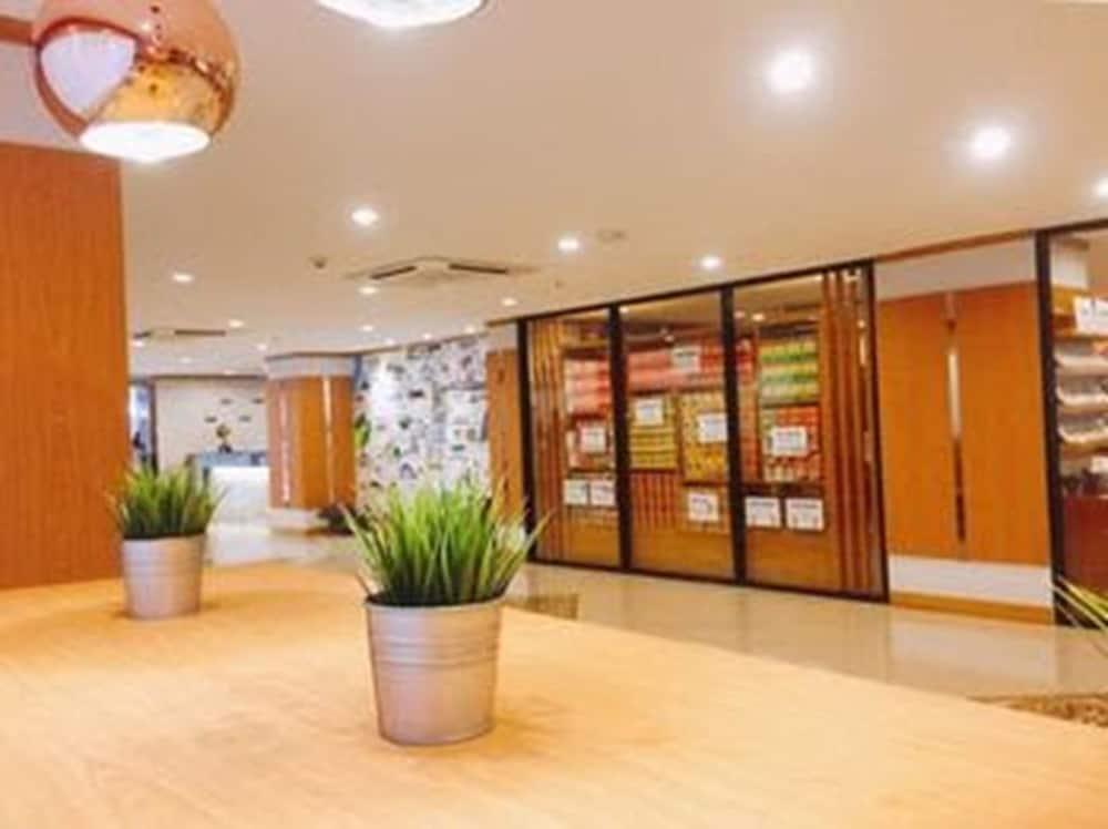 lobby