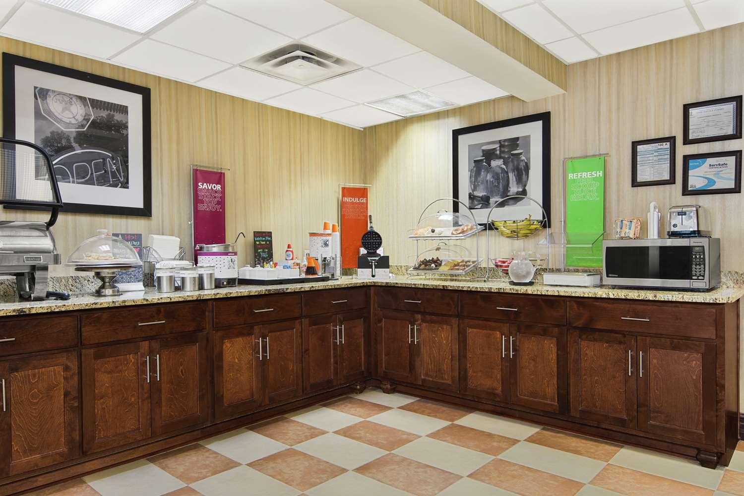 restaurant cafeteria