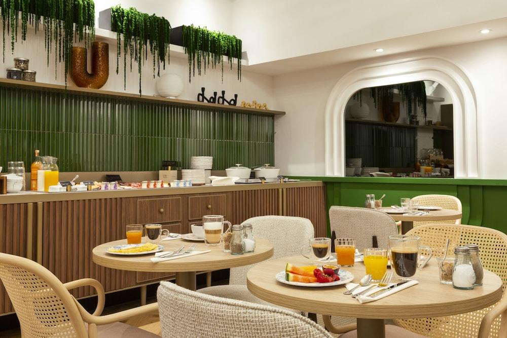 restaurant cafeteria
