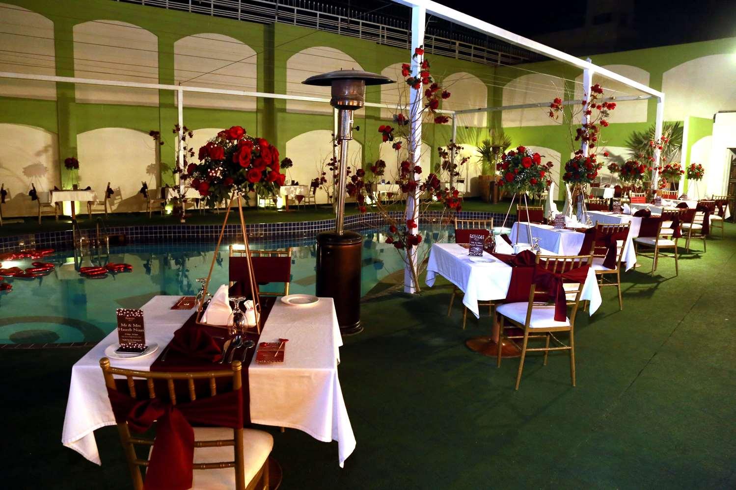 restaurant cafeteria