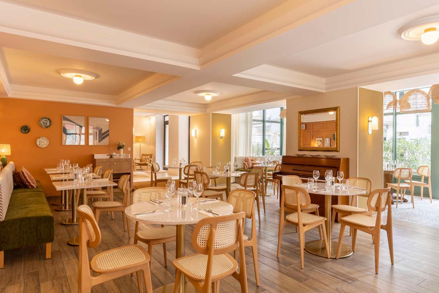 restaurant cafeteria