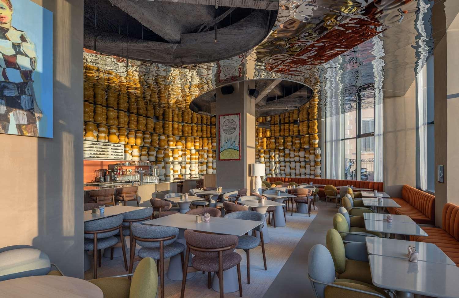 restaurant cafeteria