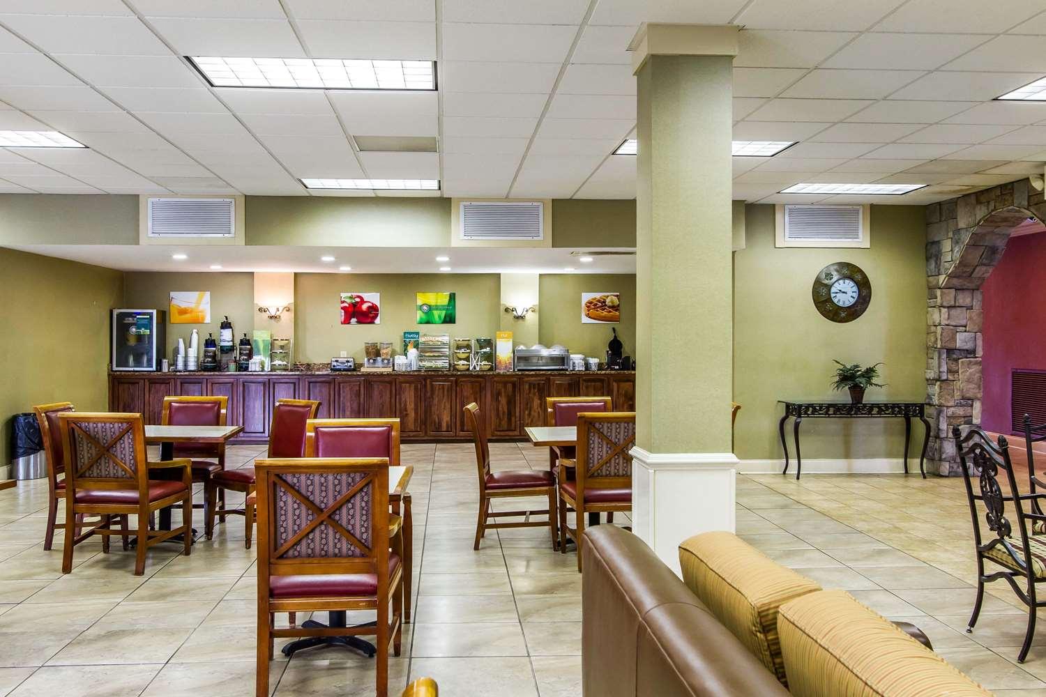 restaurant cafeteria