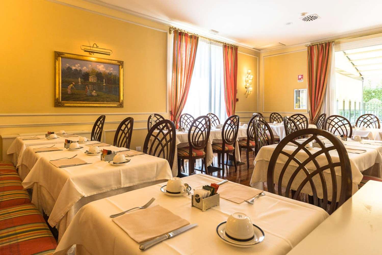 restaurant cafeteria