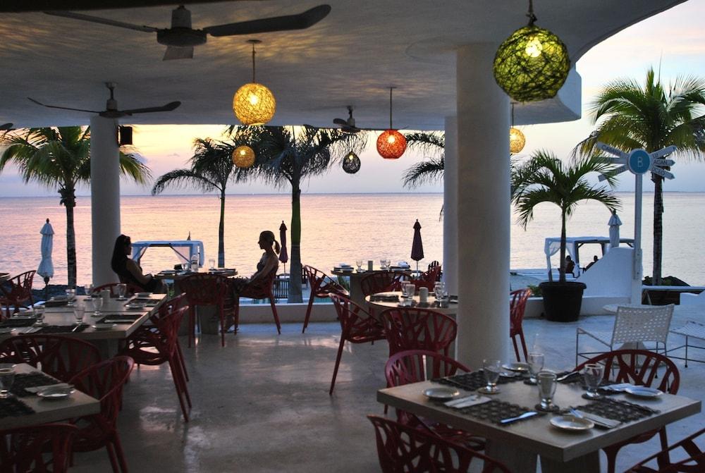 restaurant-cafeteria