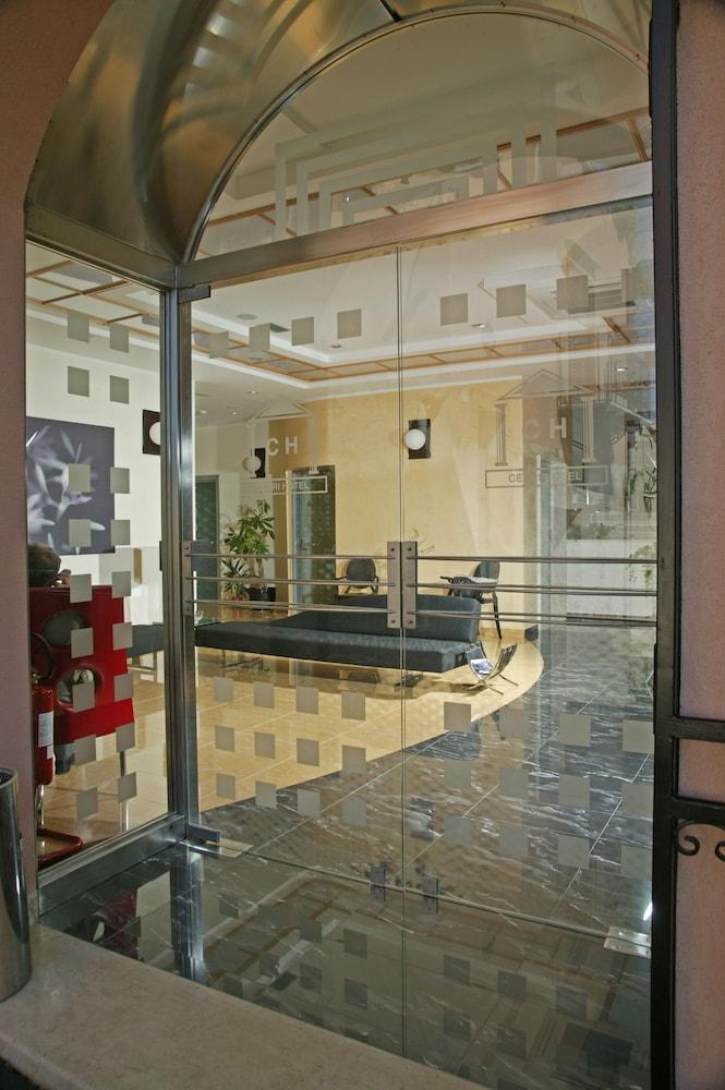 lobby