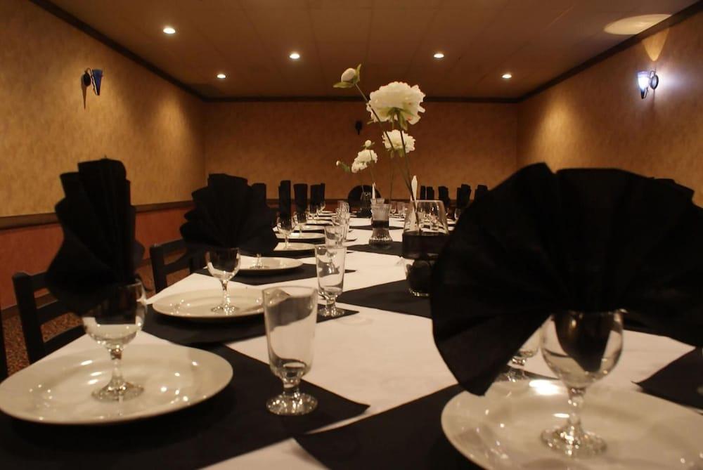 restaurant-cafeteria