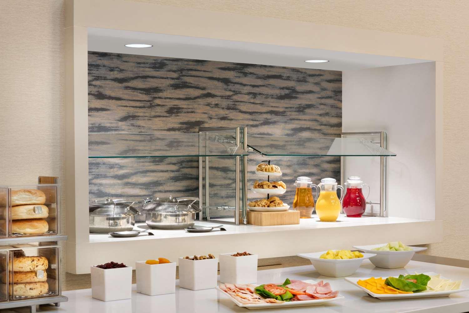 restaurant cafeteria