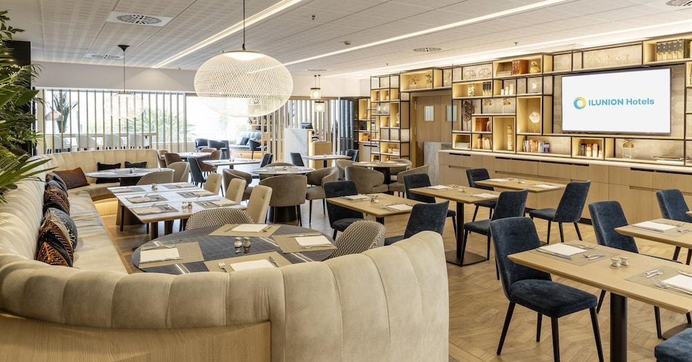restaurant cafeteria