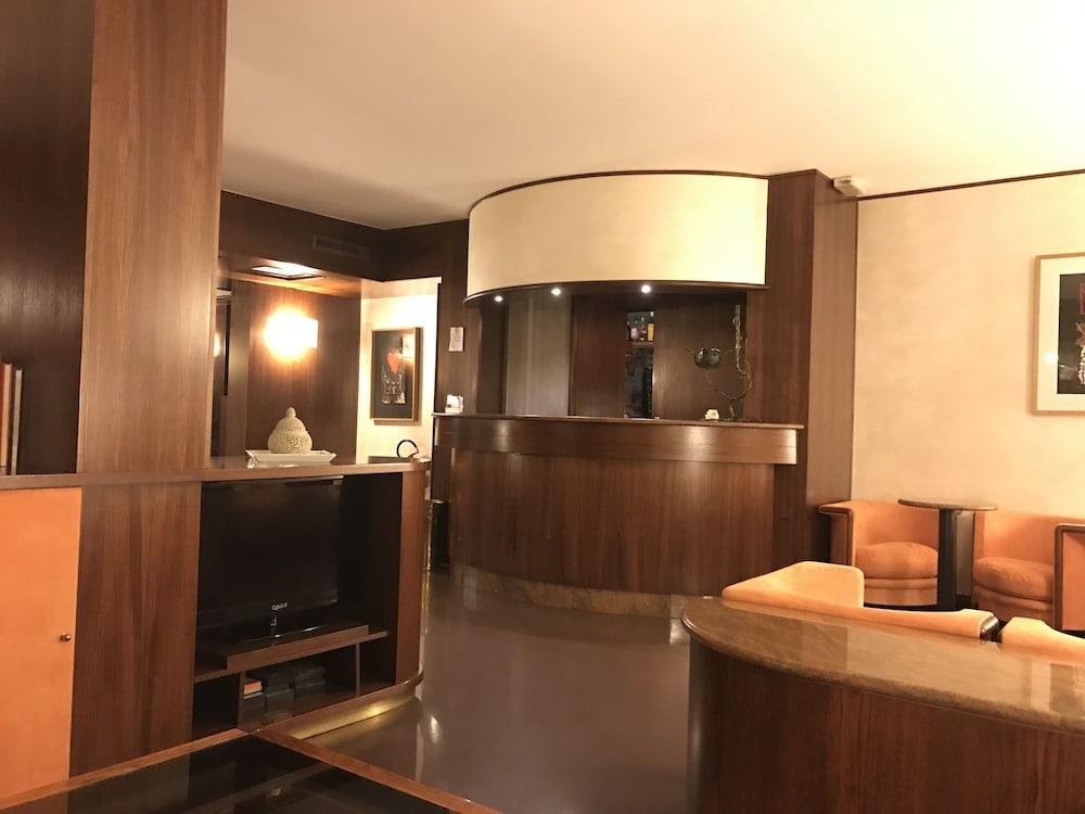 lobby