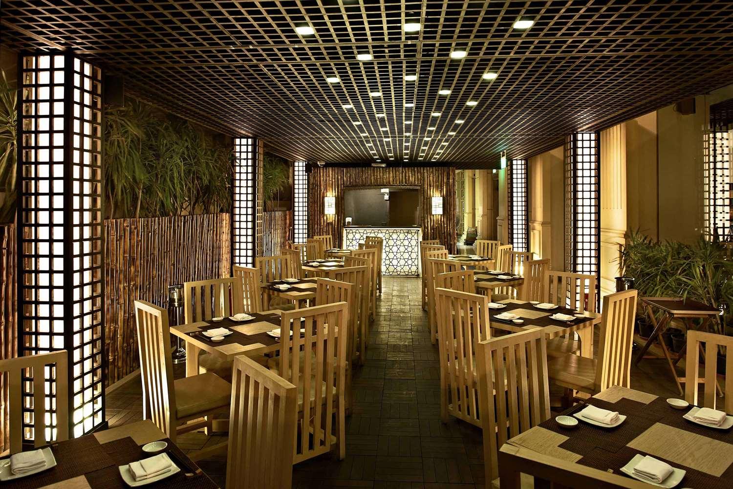 restaurant cafeteria