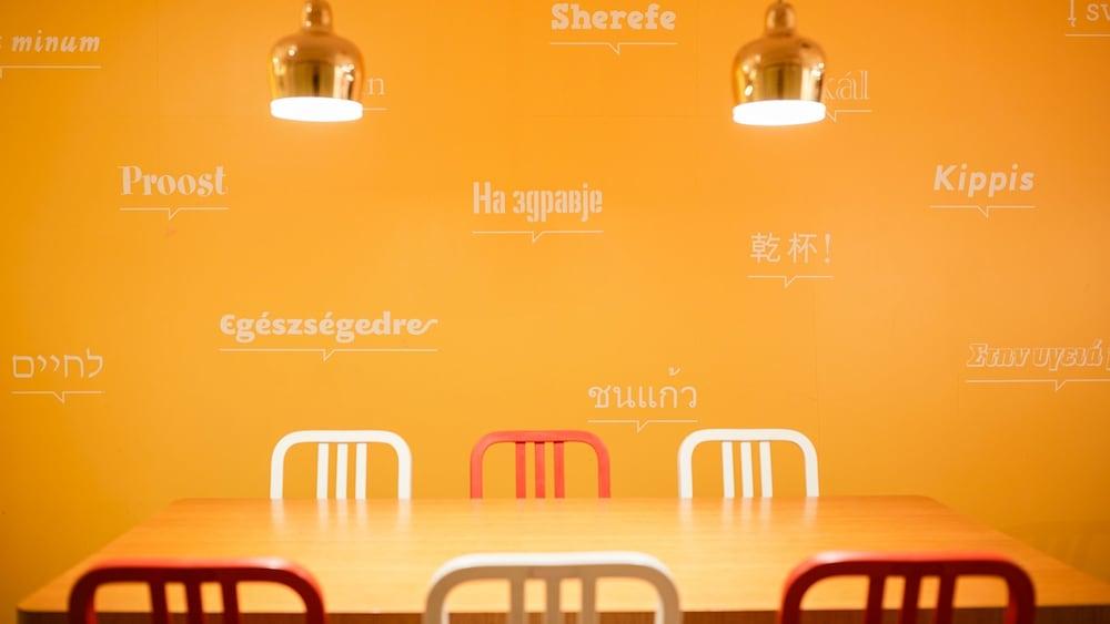 restaurant cafeteria