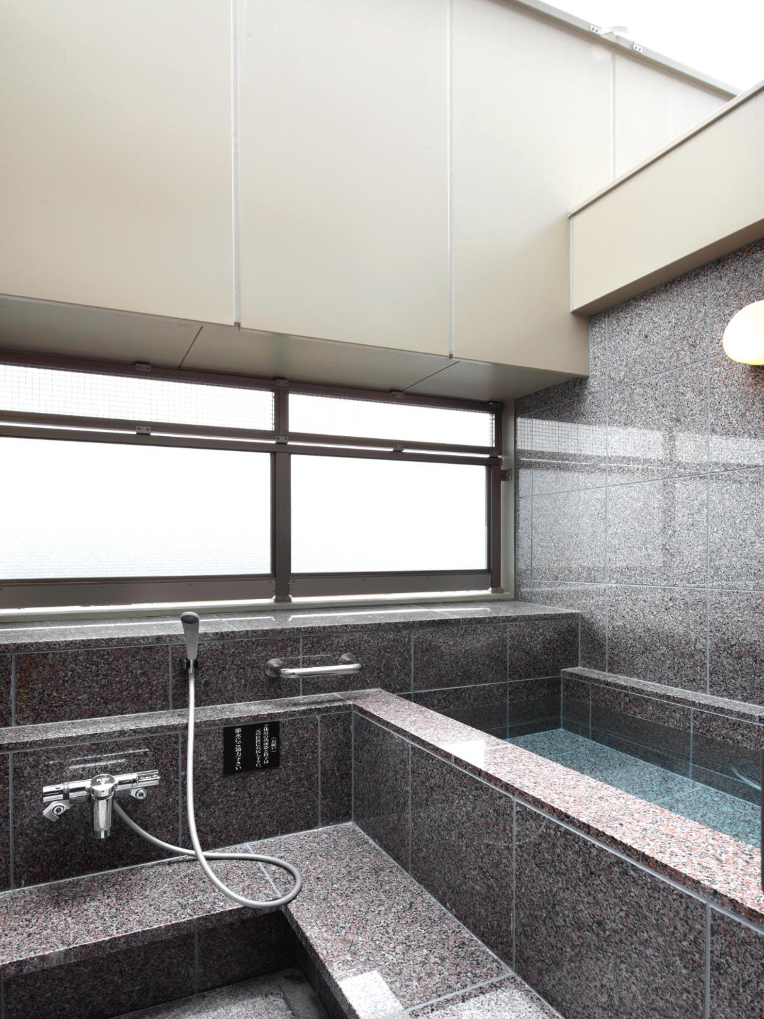 swimming pool spa