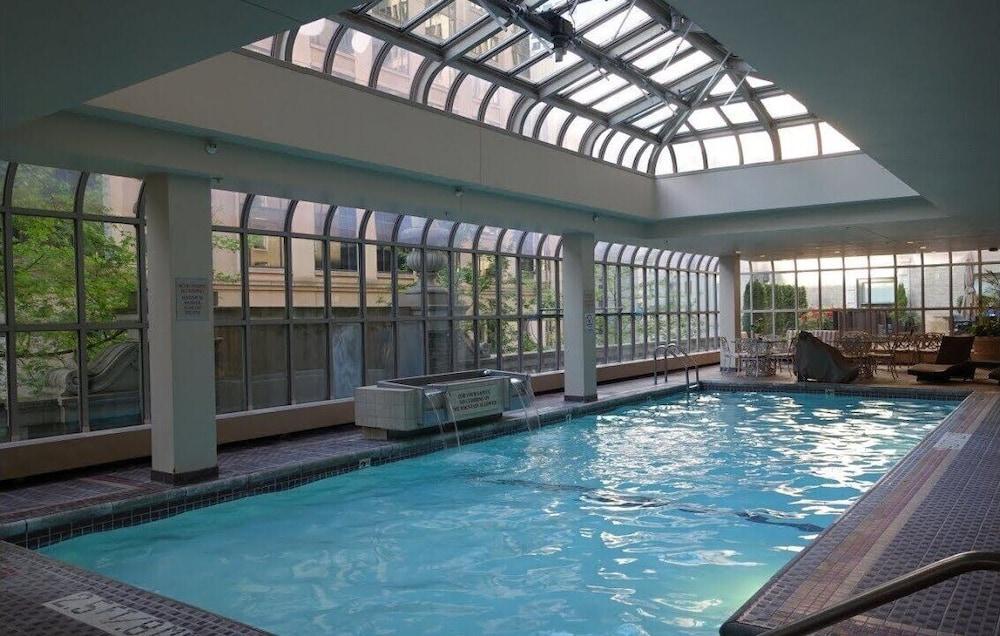 swimming pool spa