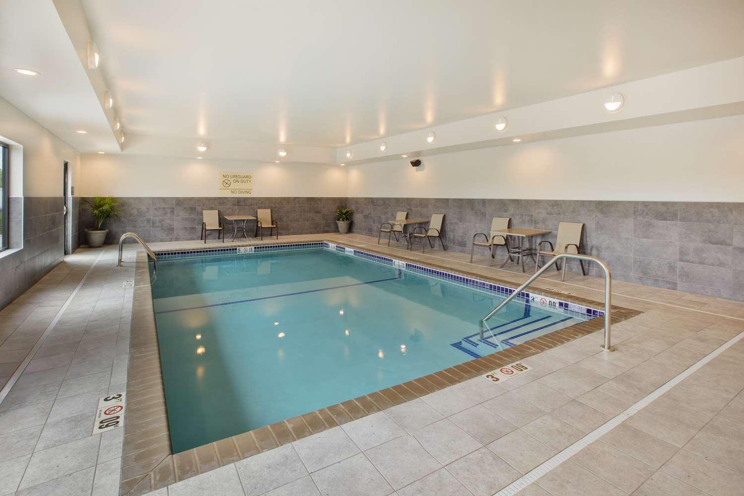 swimming pool spa