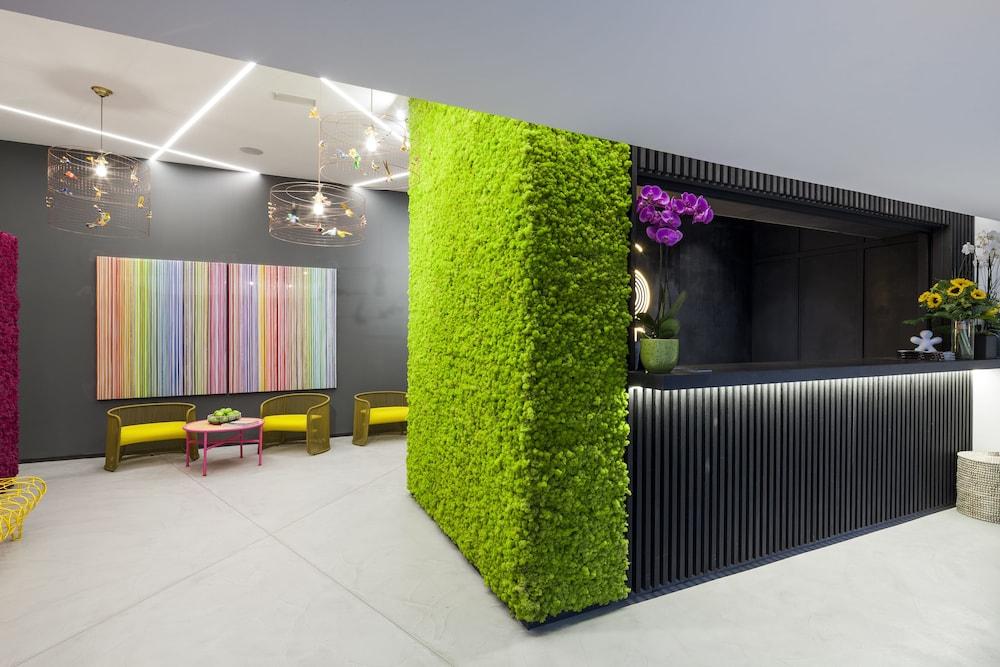 lobby