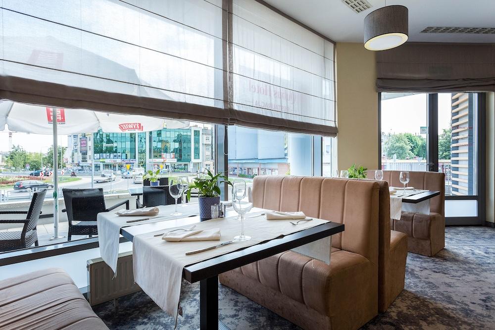restaurant-cafeteria