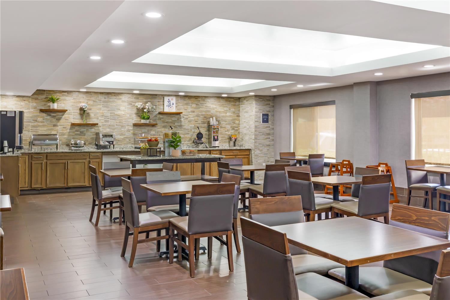 restaurant cafeteria