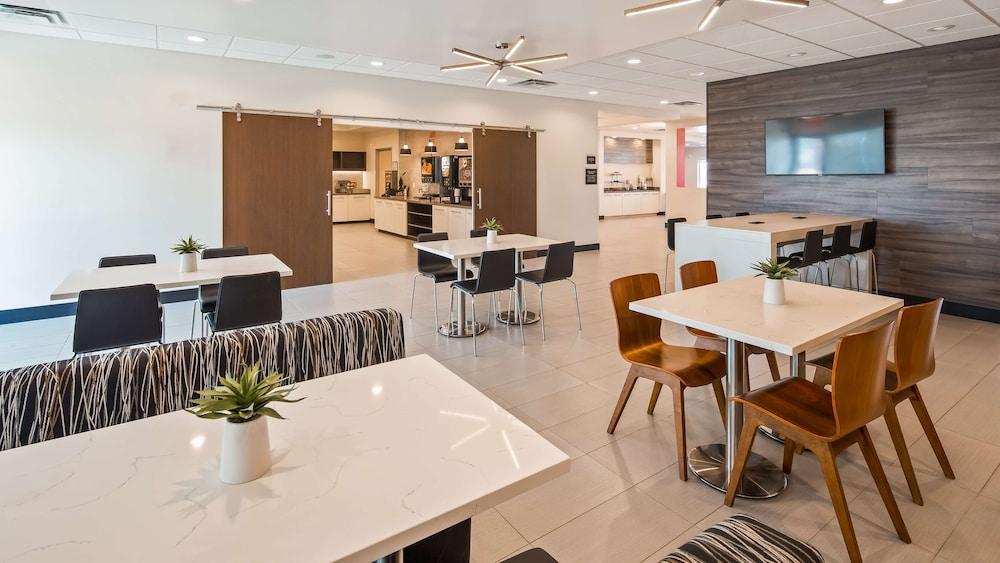 restaurant-cafeteria