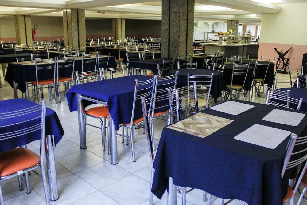 restaurant-cafeteria