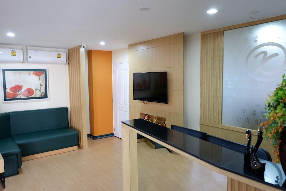 lounge