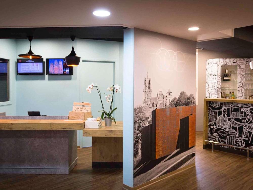 lobby