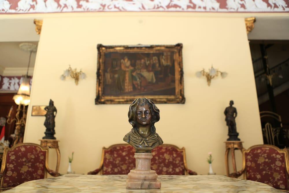 lobby