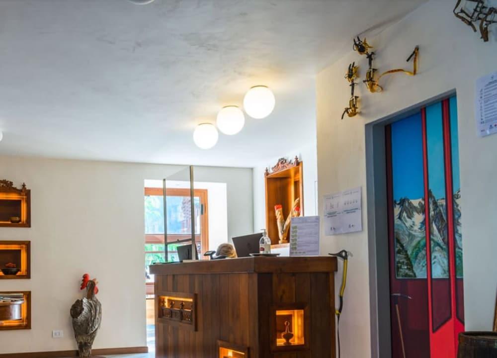 lobby