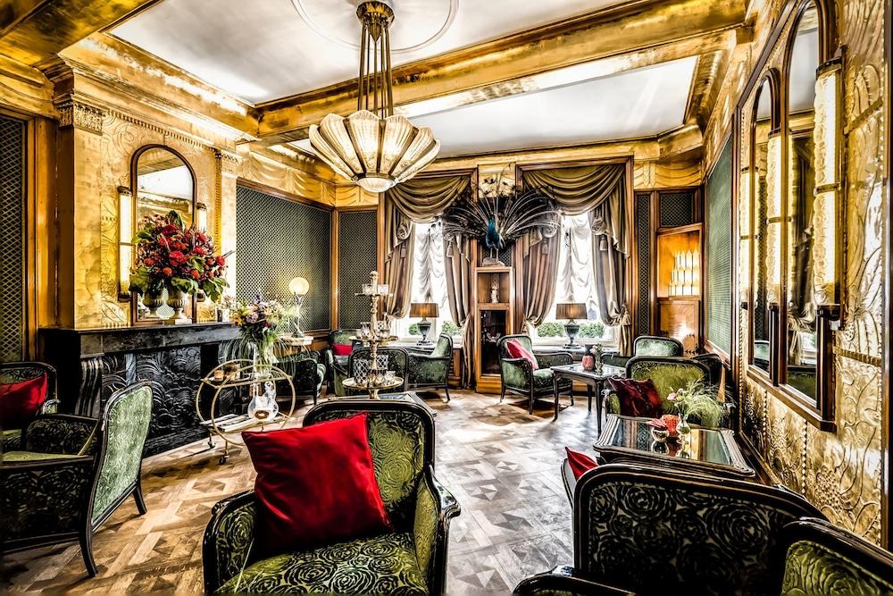 lounge