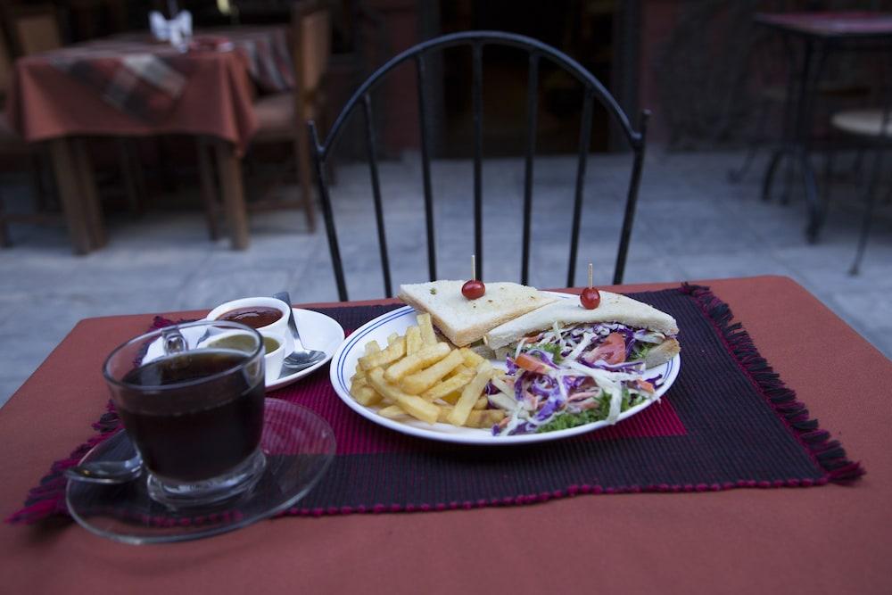 restaurant cafeteria