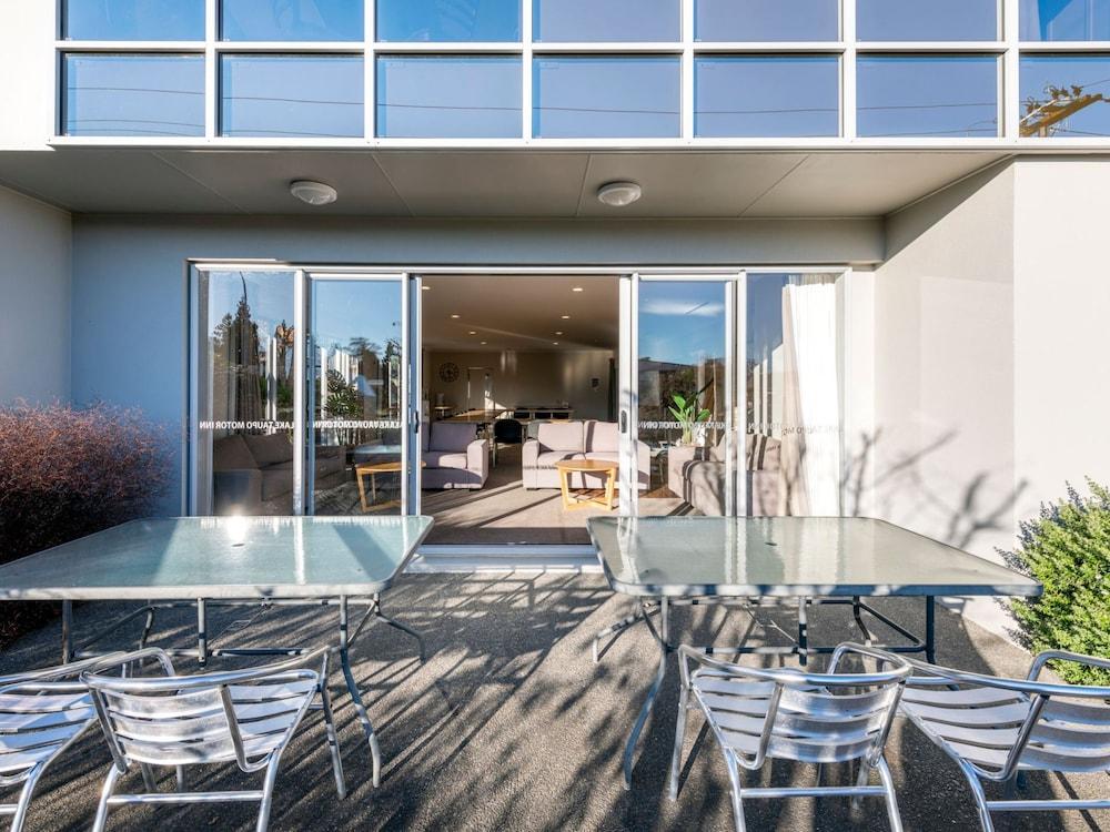swimming pool spa