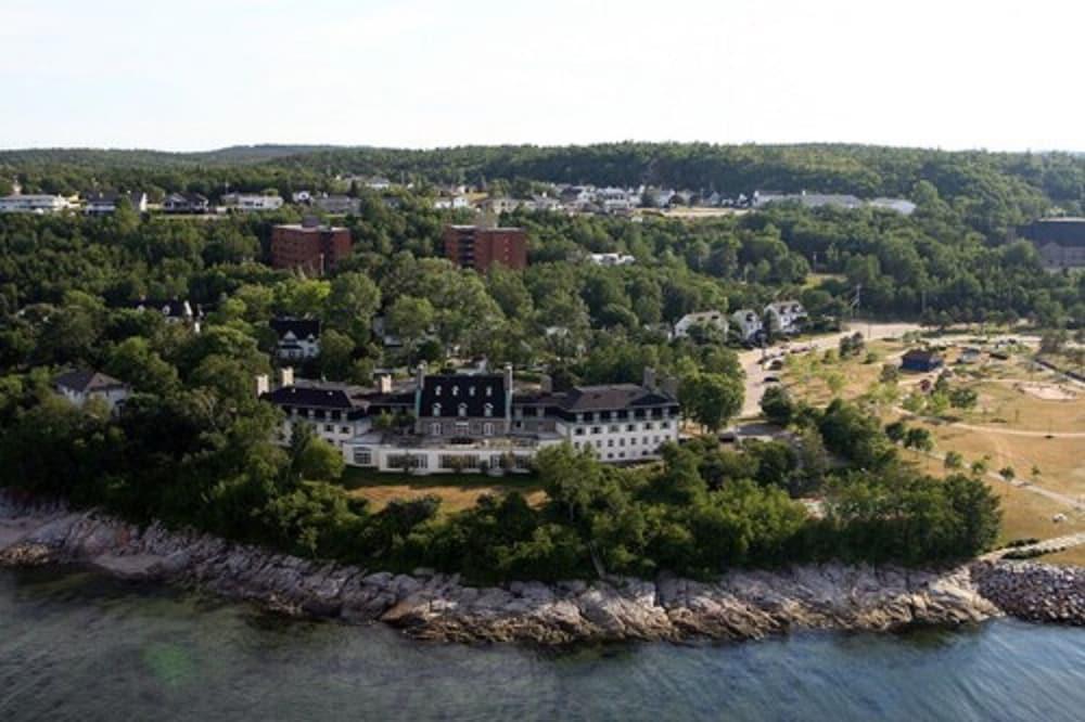 surroundings