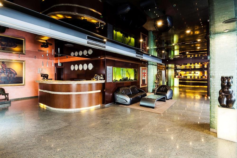 lobby
