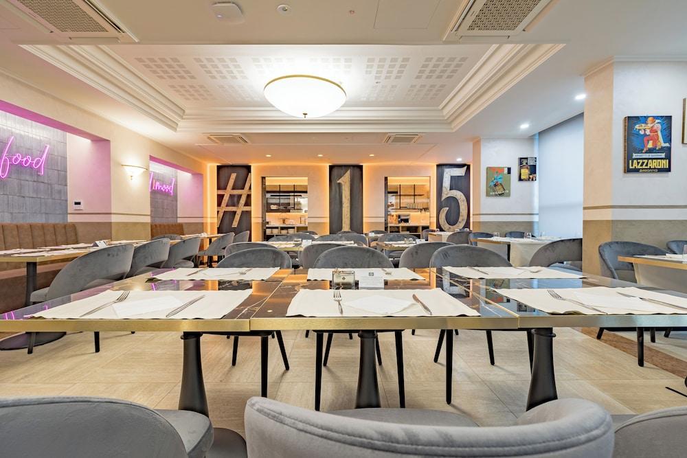 restaurant cafeteria