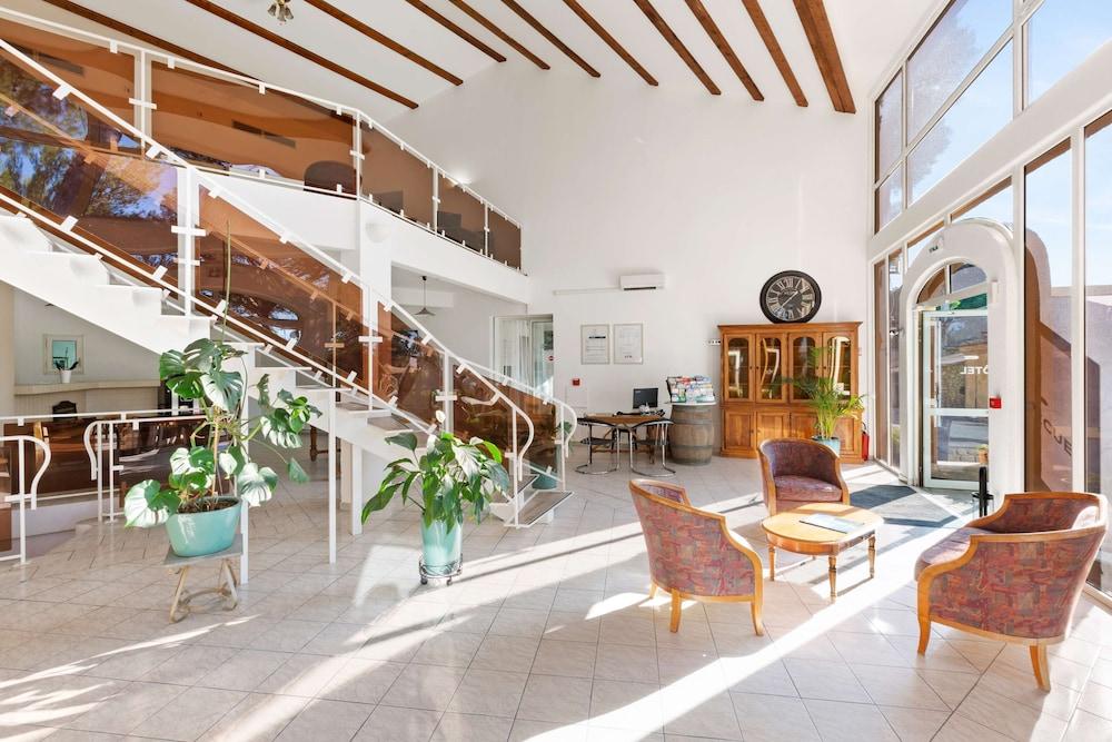 lobby