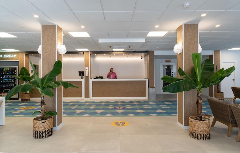 lobby