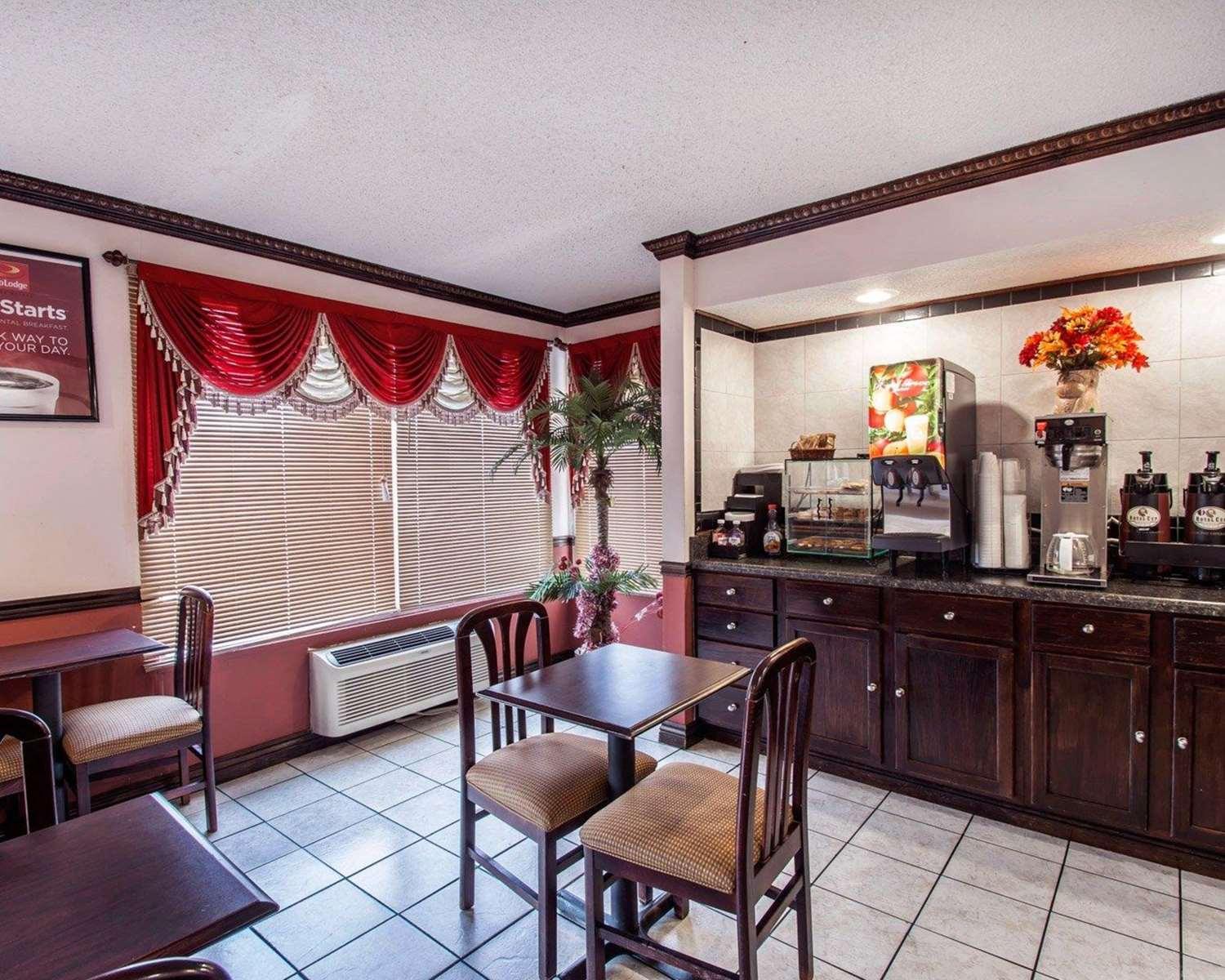 restaurant cafeteria