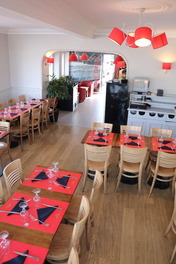 restaurant cafeteria