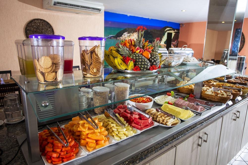 restaurant-cafeteria