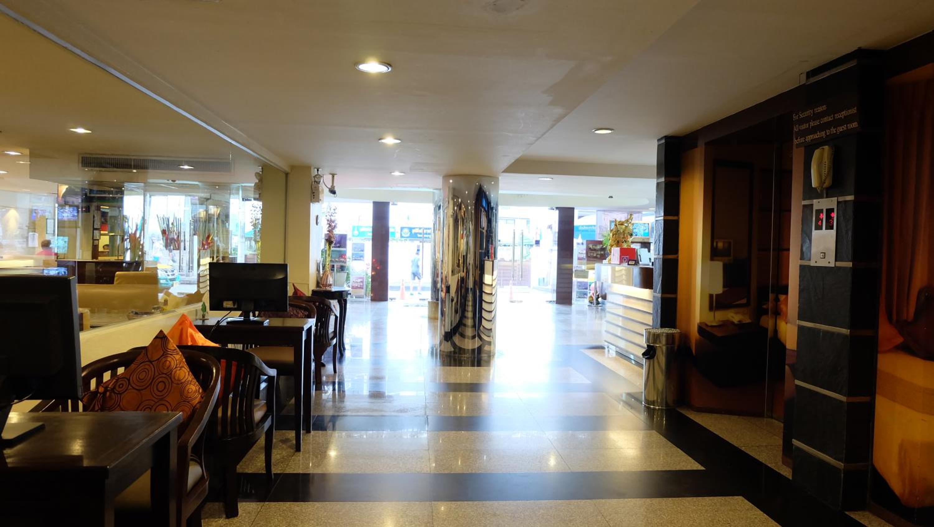 restaurant cafeteria