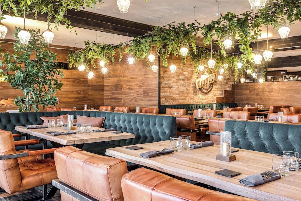 restaurant cafeteria
