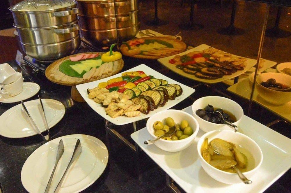 restaurant cafeteria