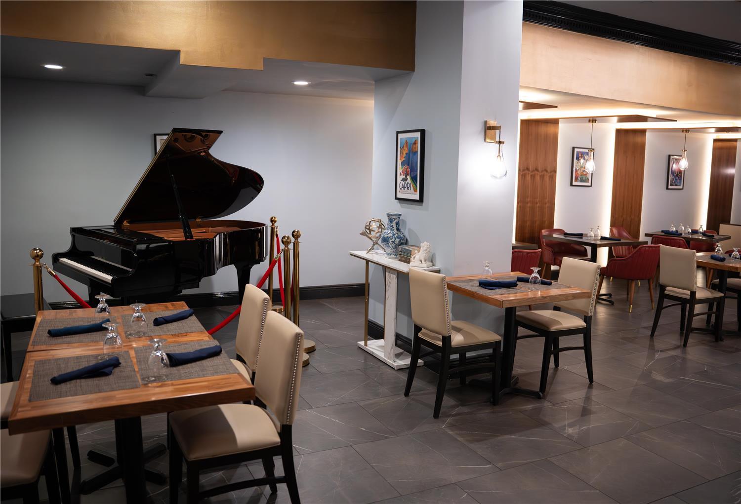 restaurant cafeteria