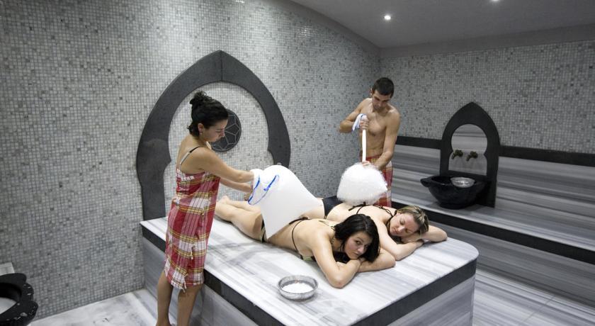 swimming pool spa