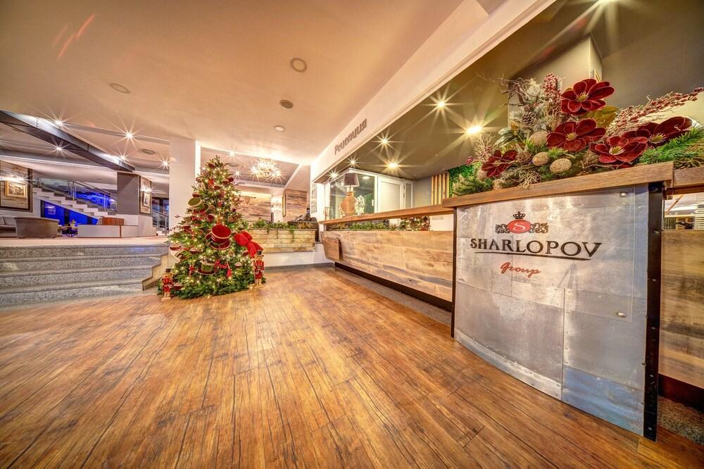 lobby