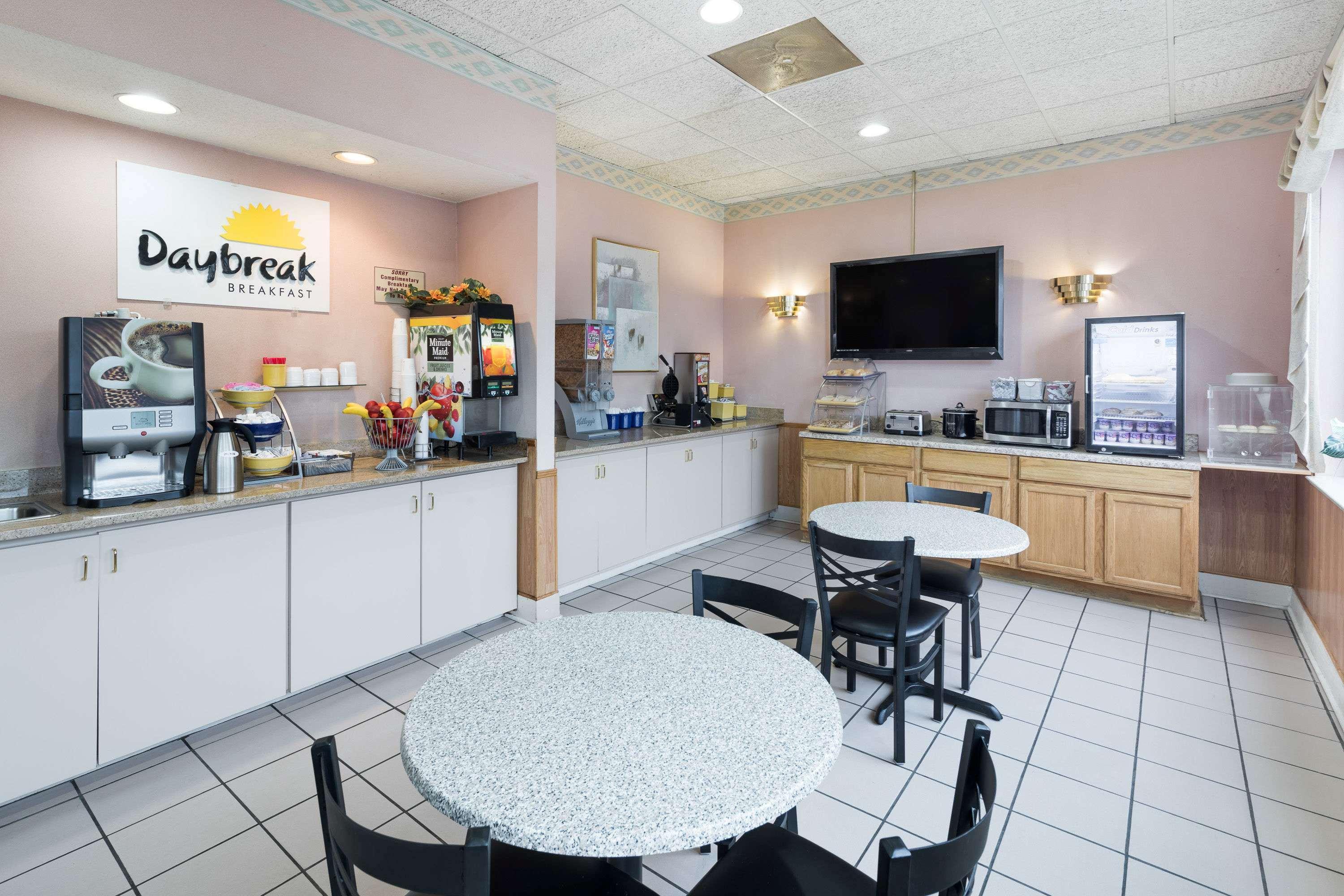 restaurant cafeteria