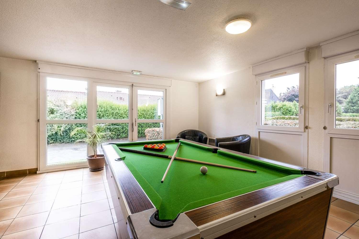 swimming pool spa