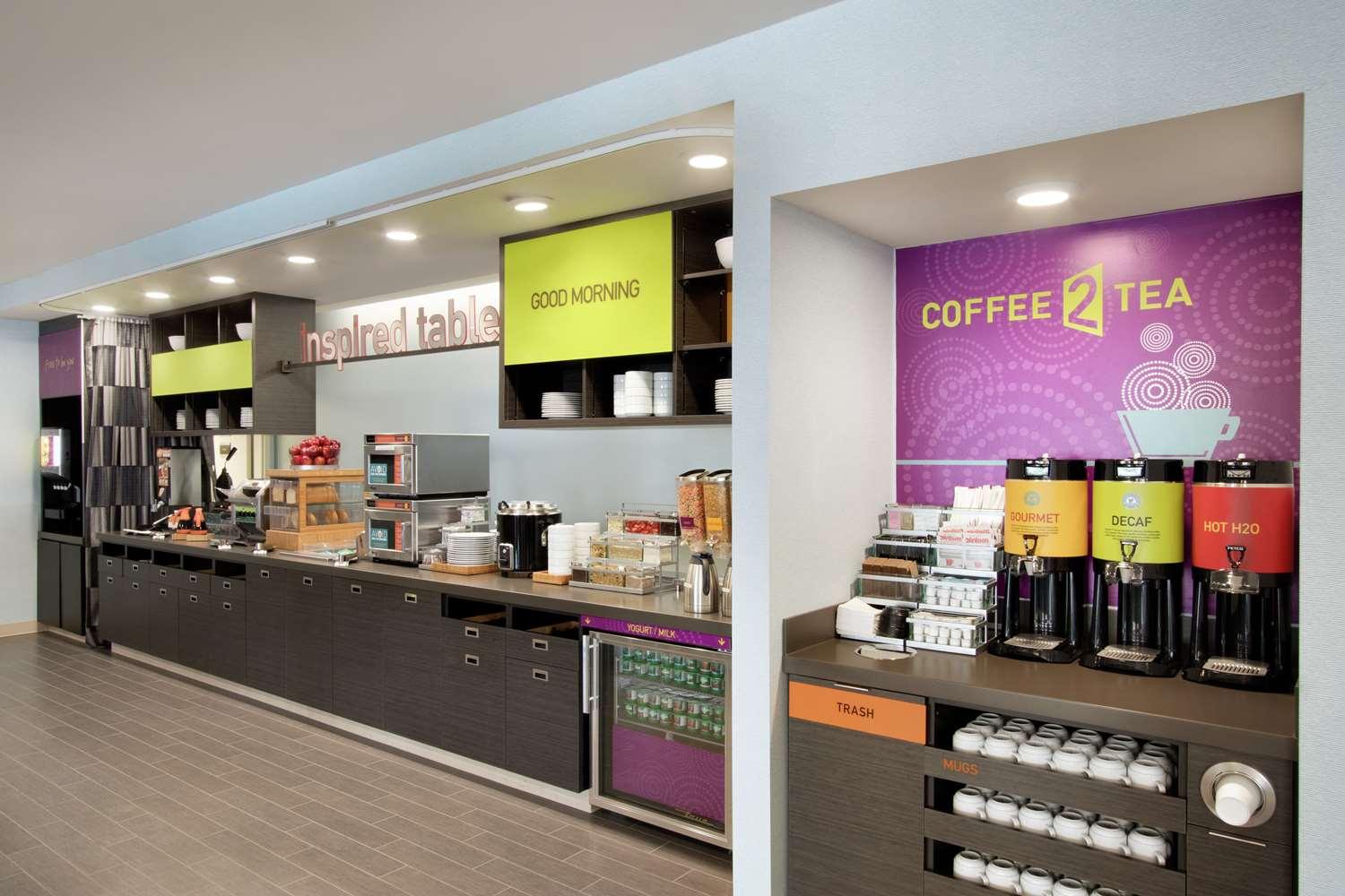 restaurant cafeteria