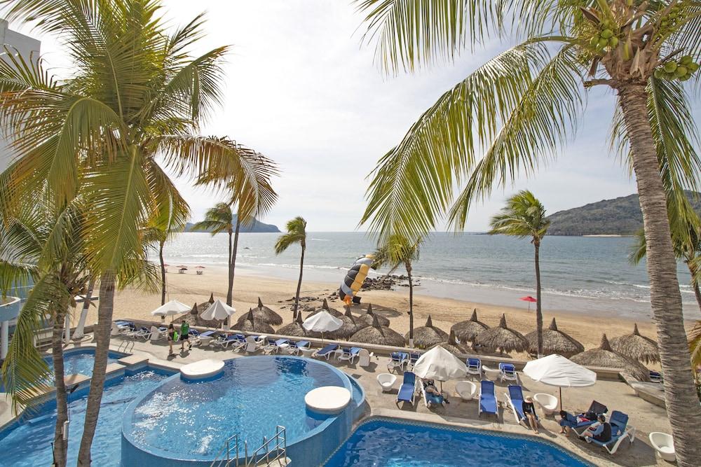swimming pool spa